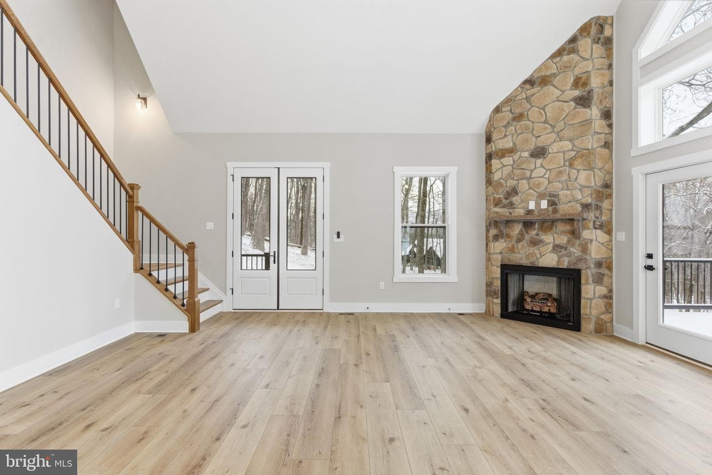 250 Adelaide Circle photo 10