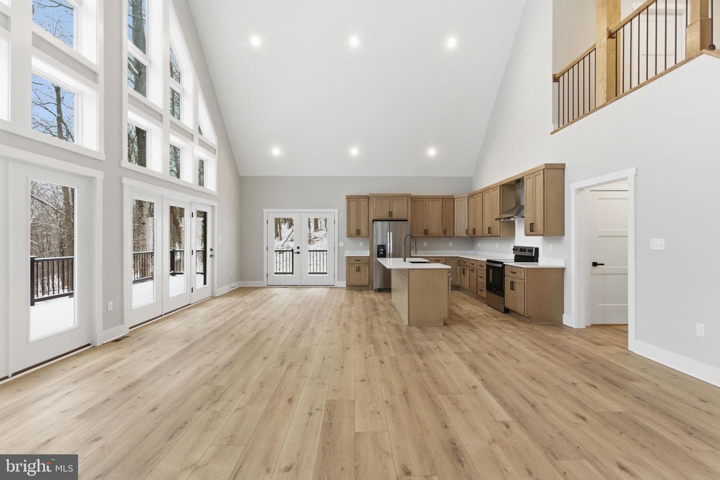 250 Adelaide Circle photo 12