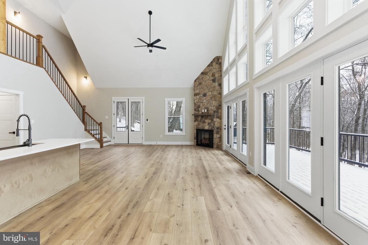 250 Adelaide Circle photo 14