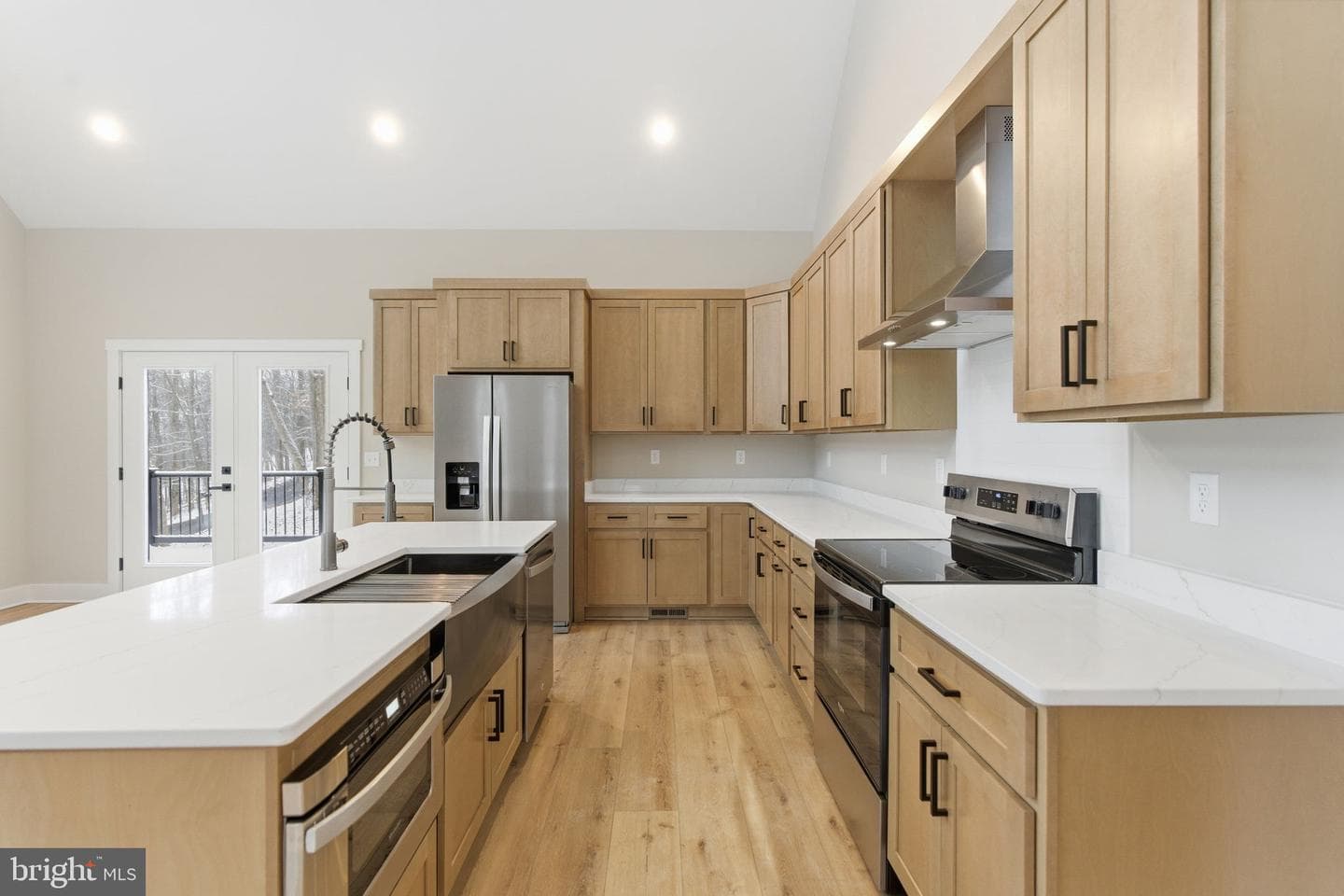 250 Adelaide Circle photo 16