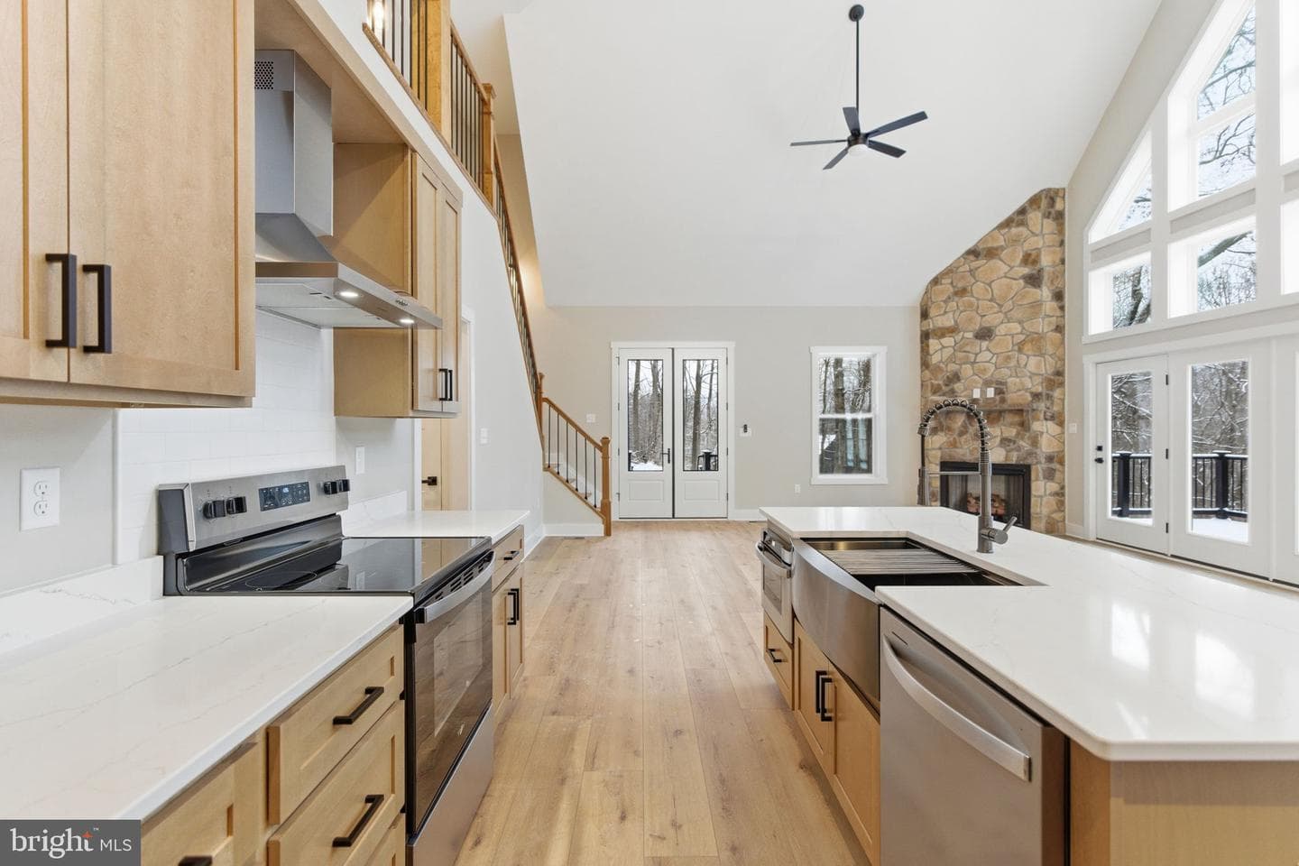 250 Adelaide Circle photo 18