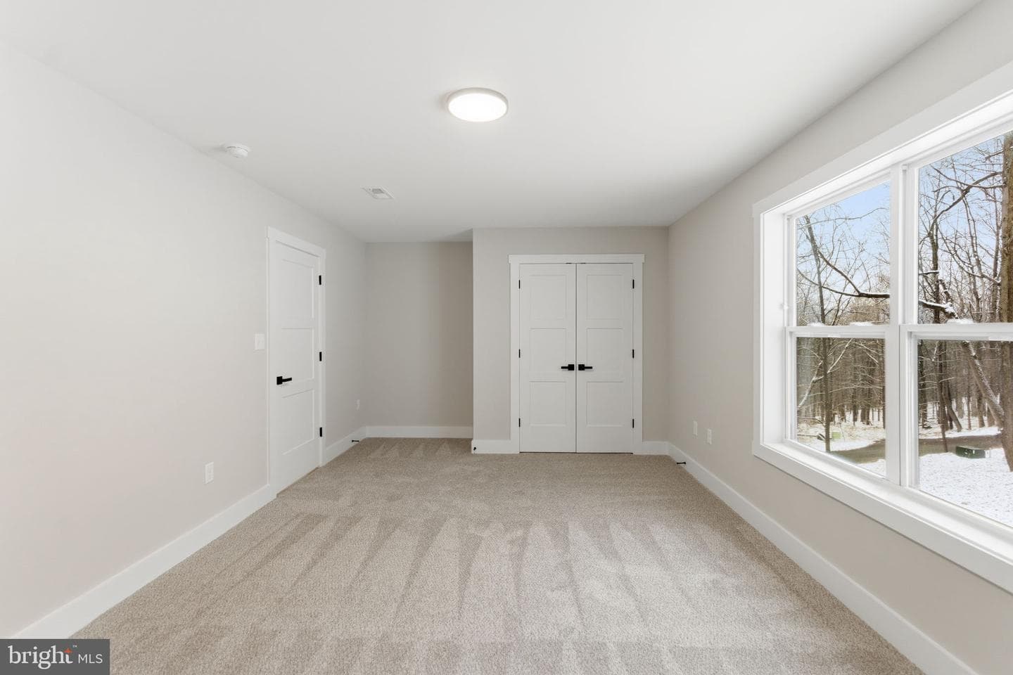 250 Adelaide Circle photo 27