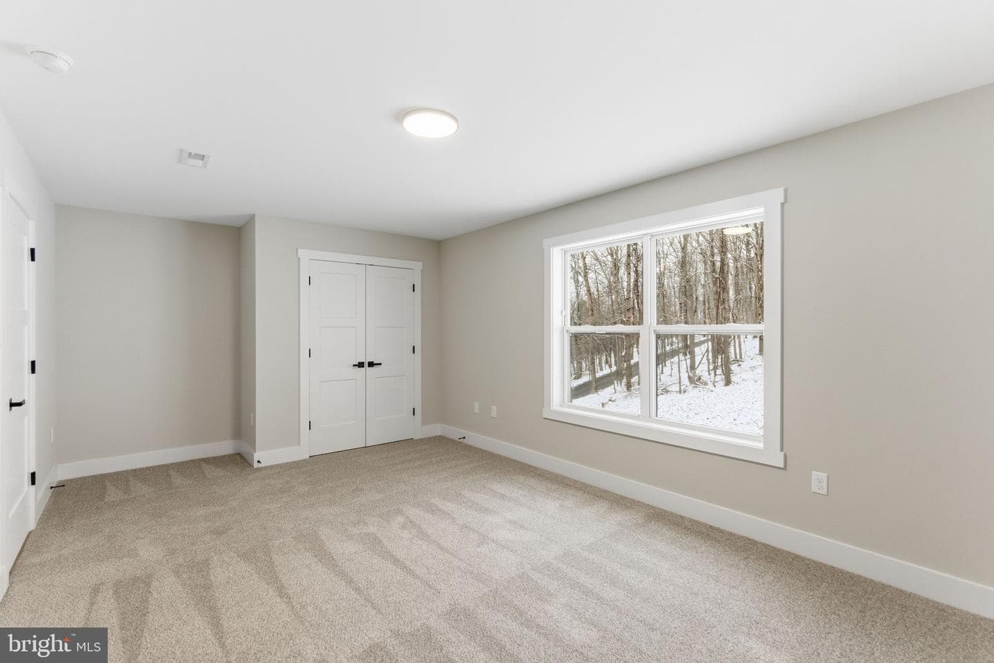 250 Adelaide Circle photo 28