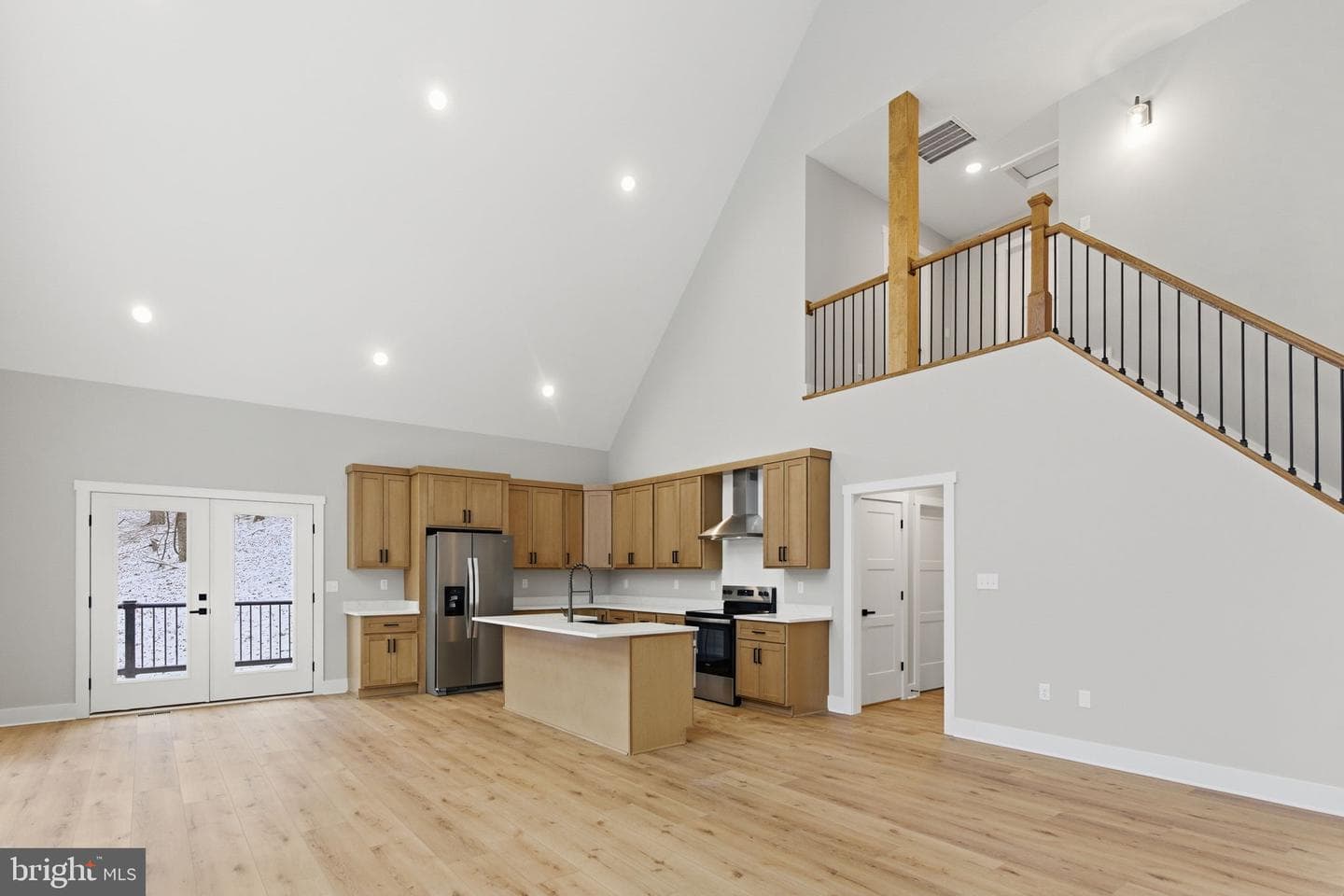 250 Adelaide Circle photo 7