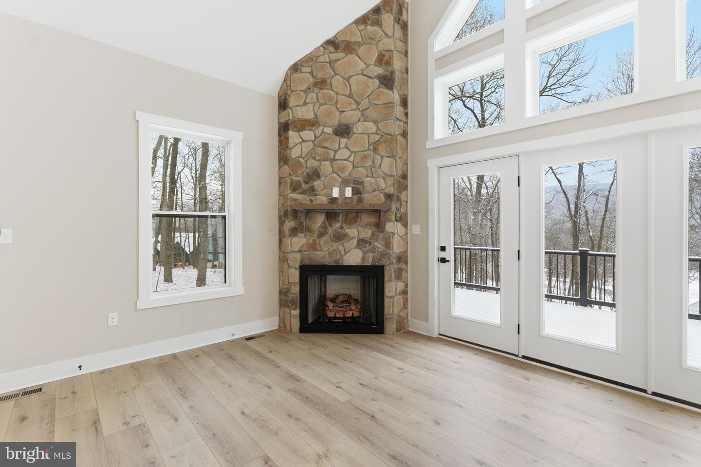 250 Adelaide Circle photo 9