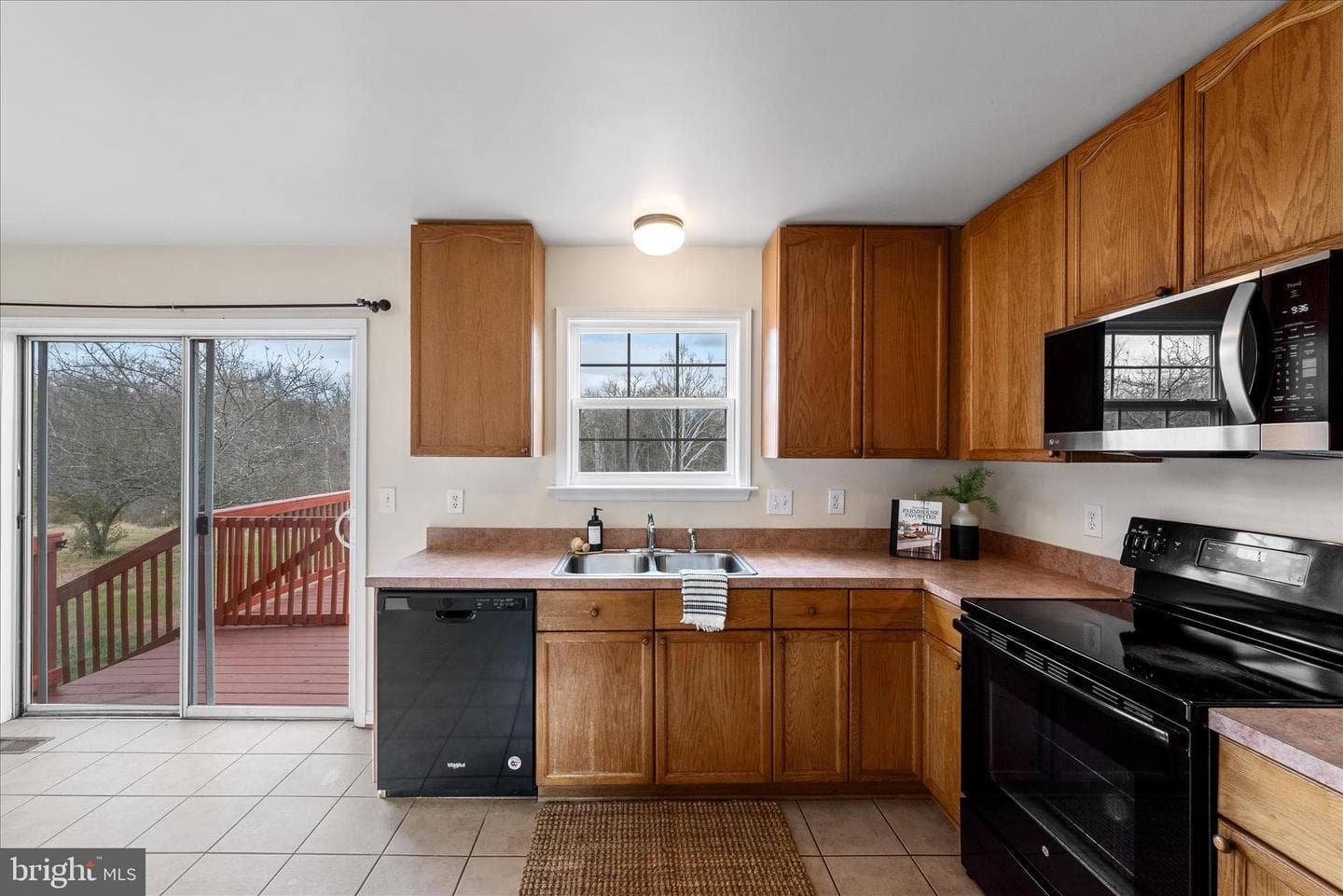 211 Stratus Drive photo 14