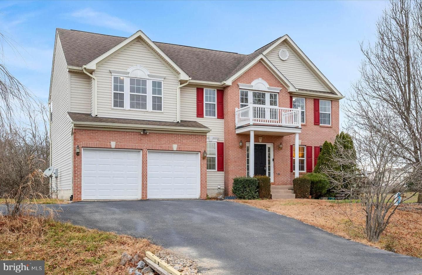 211 Stratus Drive photo 2