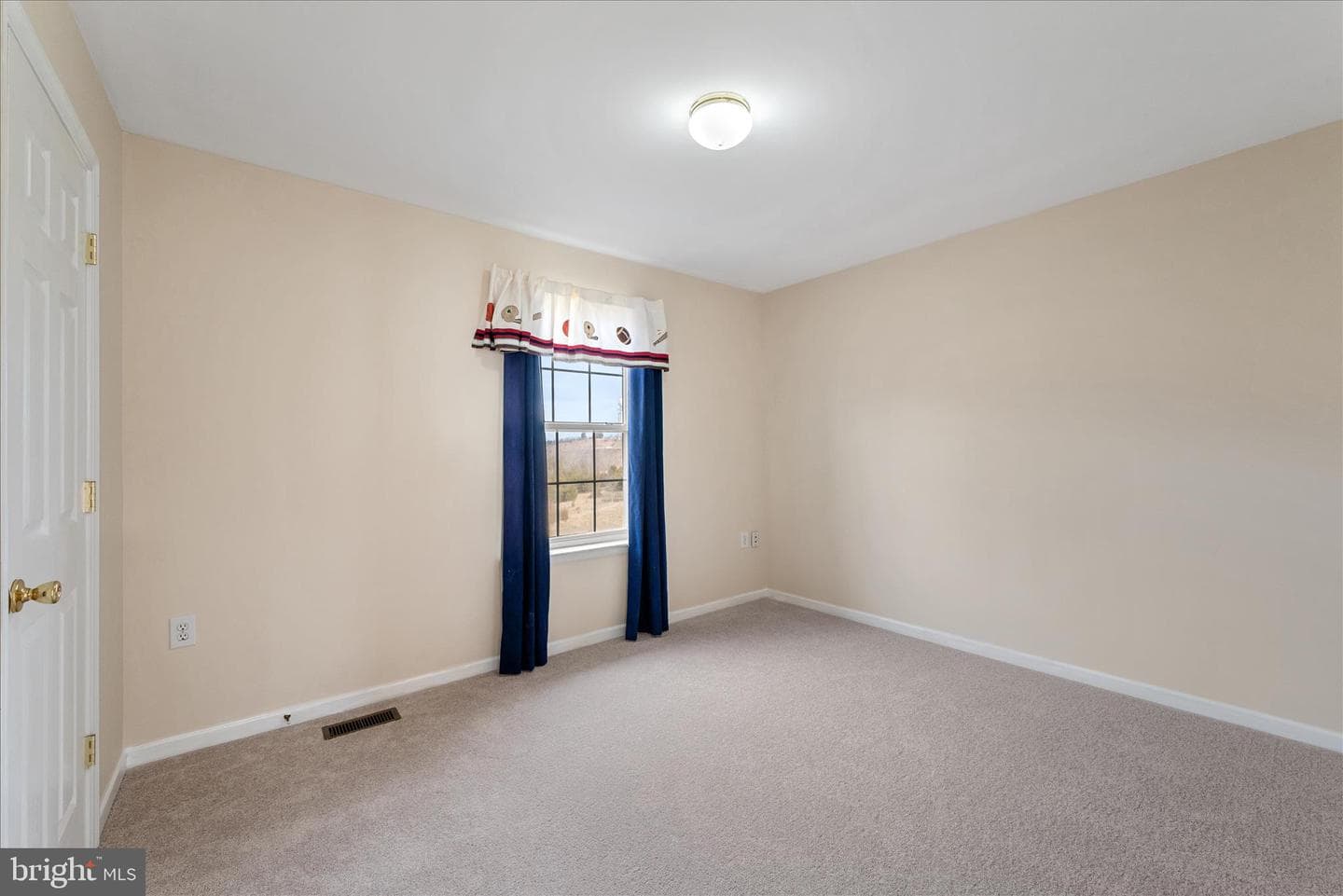 211 Stratus Drive photo 35
