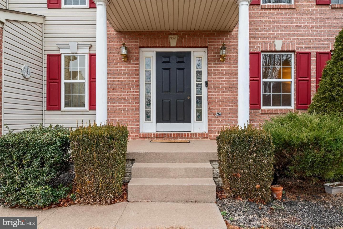 211 Stratus Drive photo 4