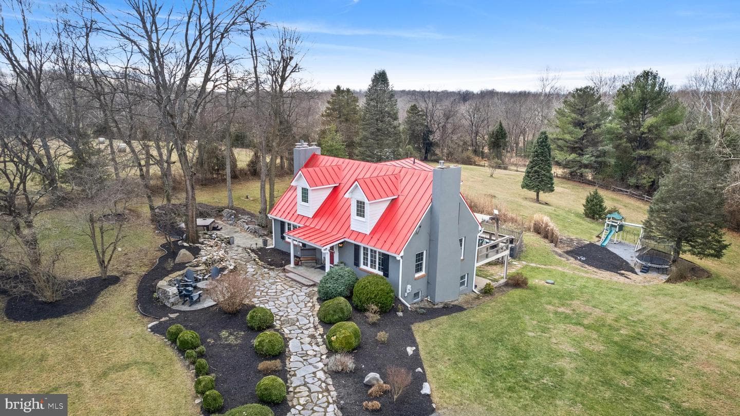 5194 Scrabble Road photo 1