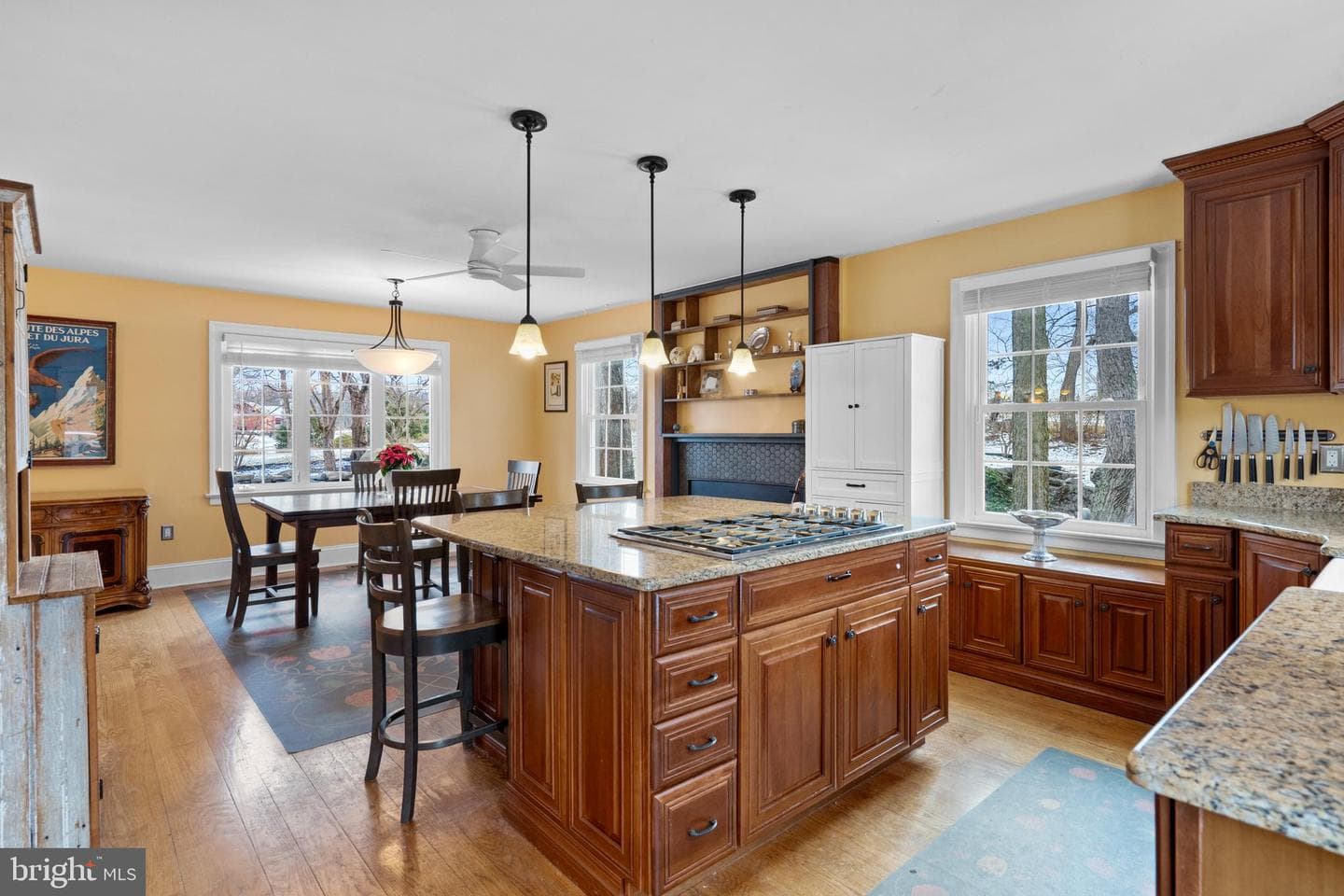 5194 Scrabble Road photo 13