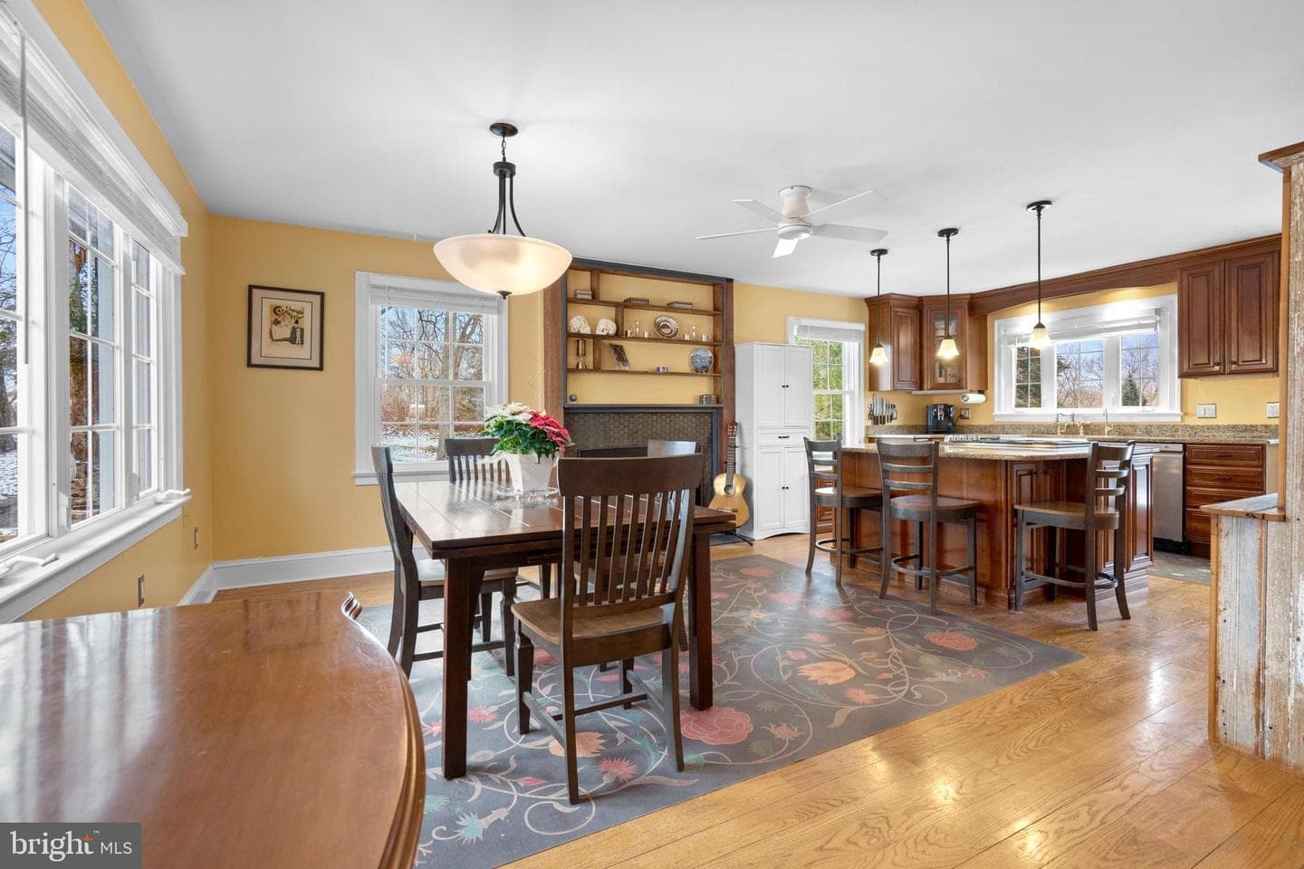 5194 Scrabble Road photo 4