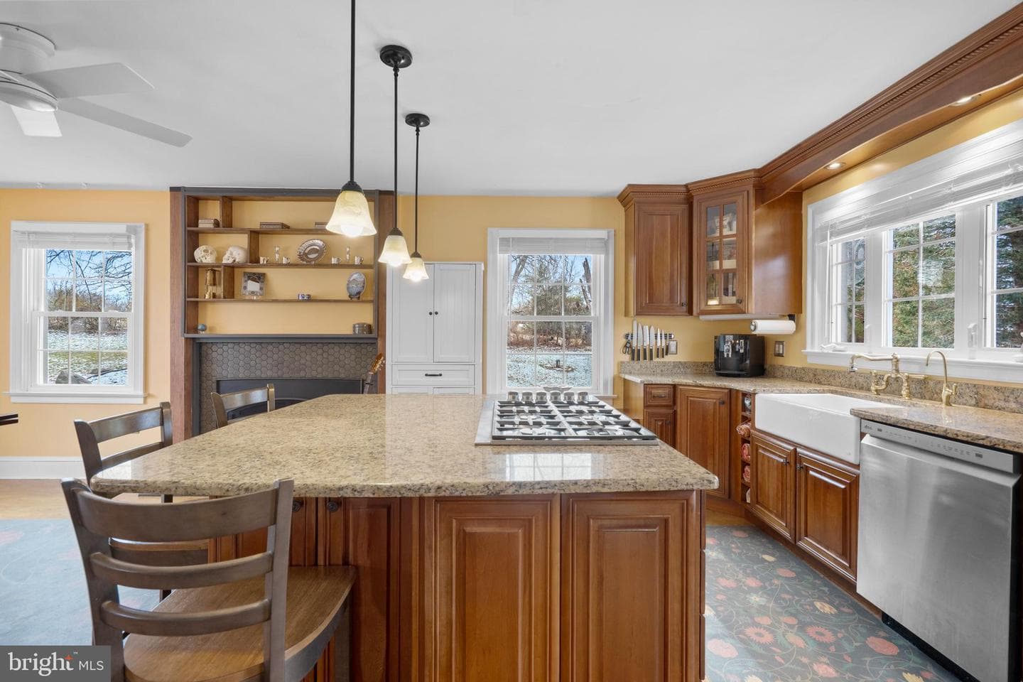5194 Scrabble Road photo 8