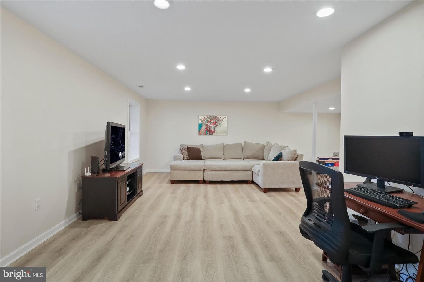60 Village Circle photo 20