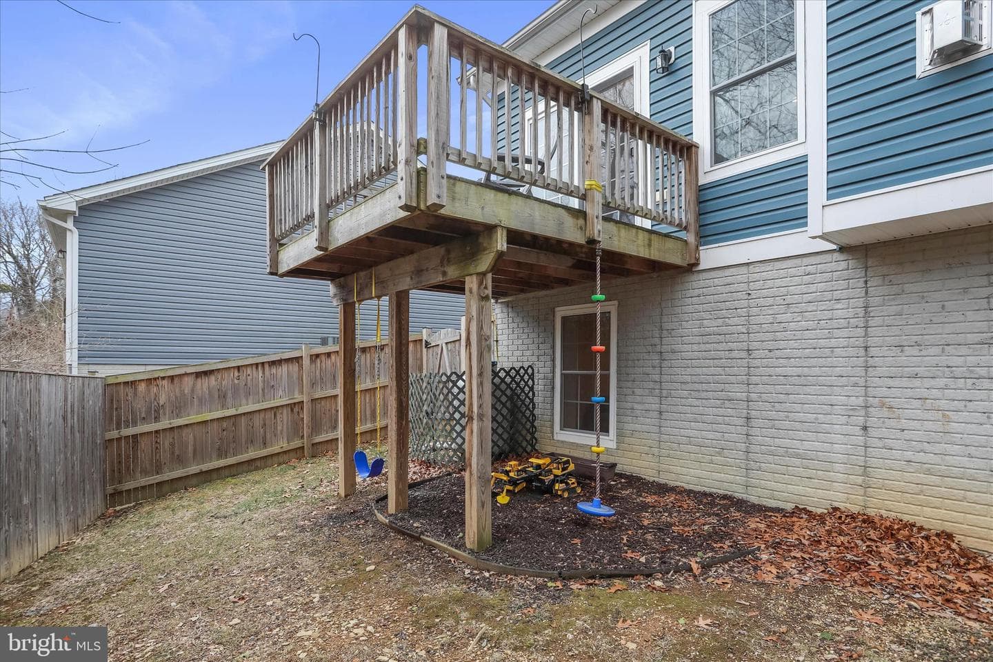 60 Village Circle photo 28