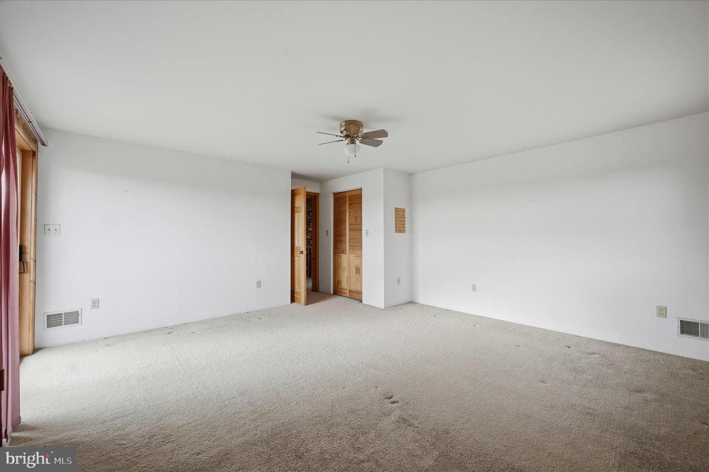2048 Hinton Road photo 39