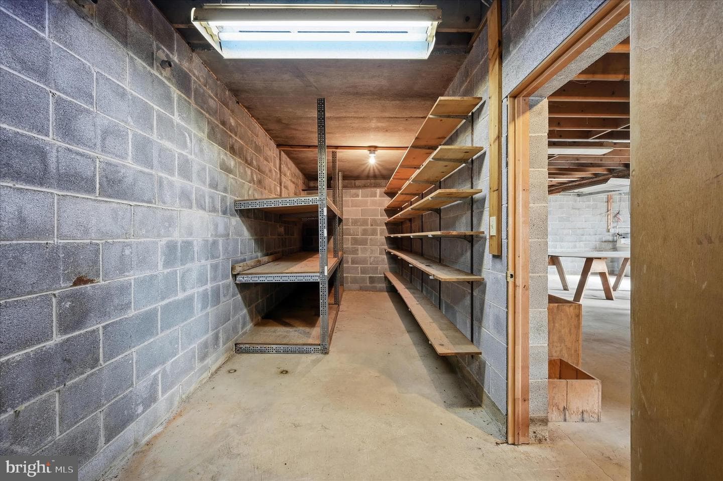 2048 Hinton Road photo 47