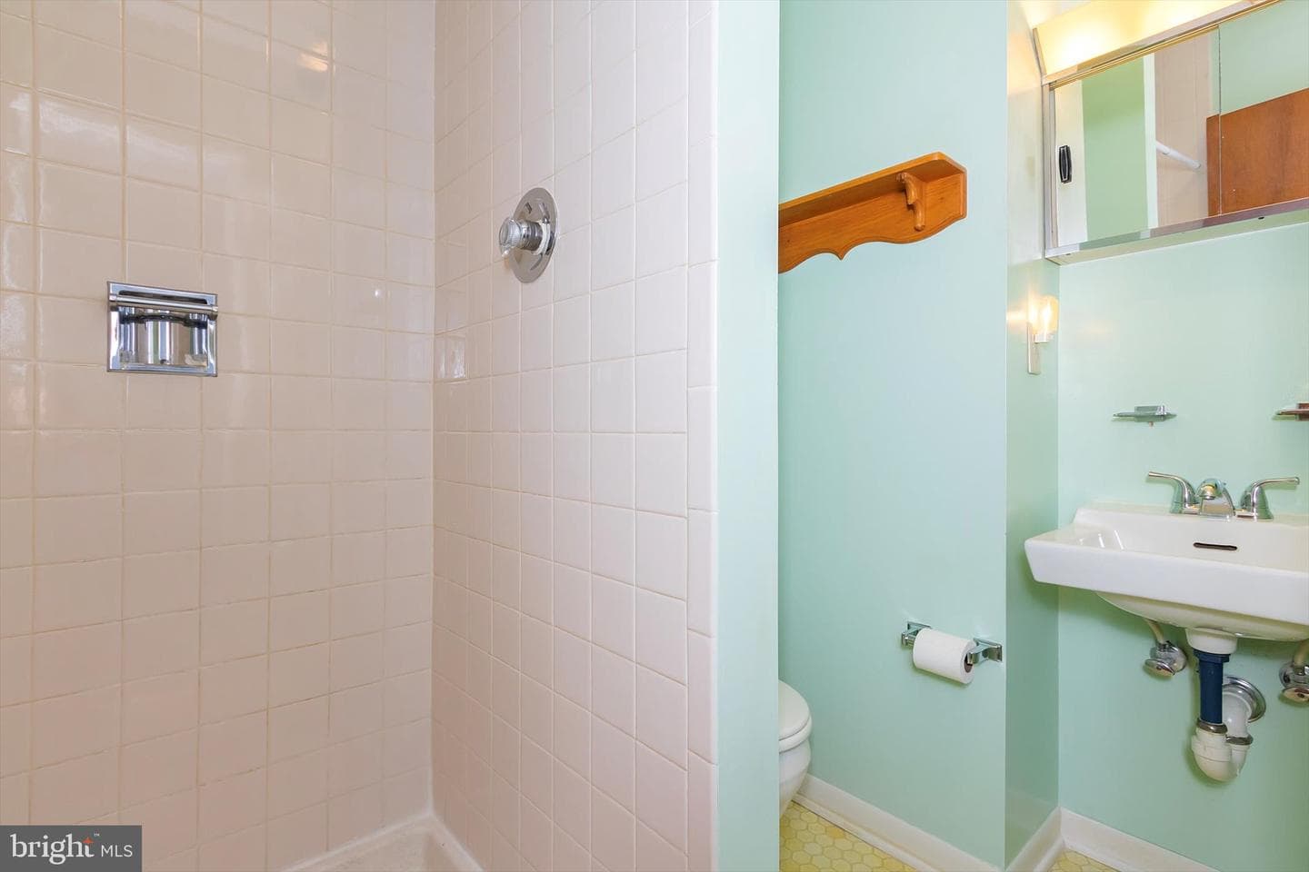 391 King Street photo 22