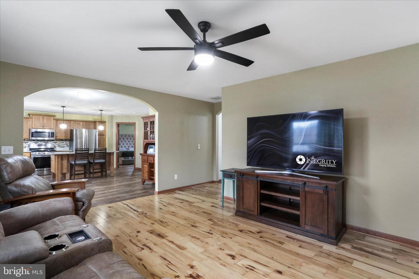 135 Carter Avenue photo 23