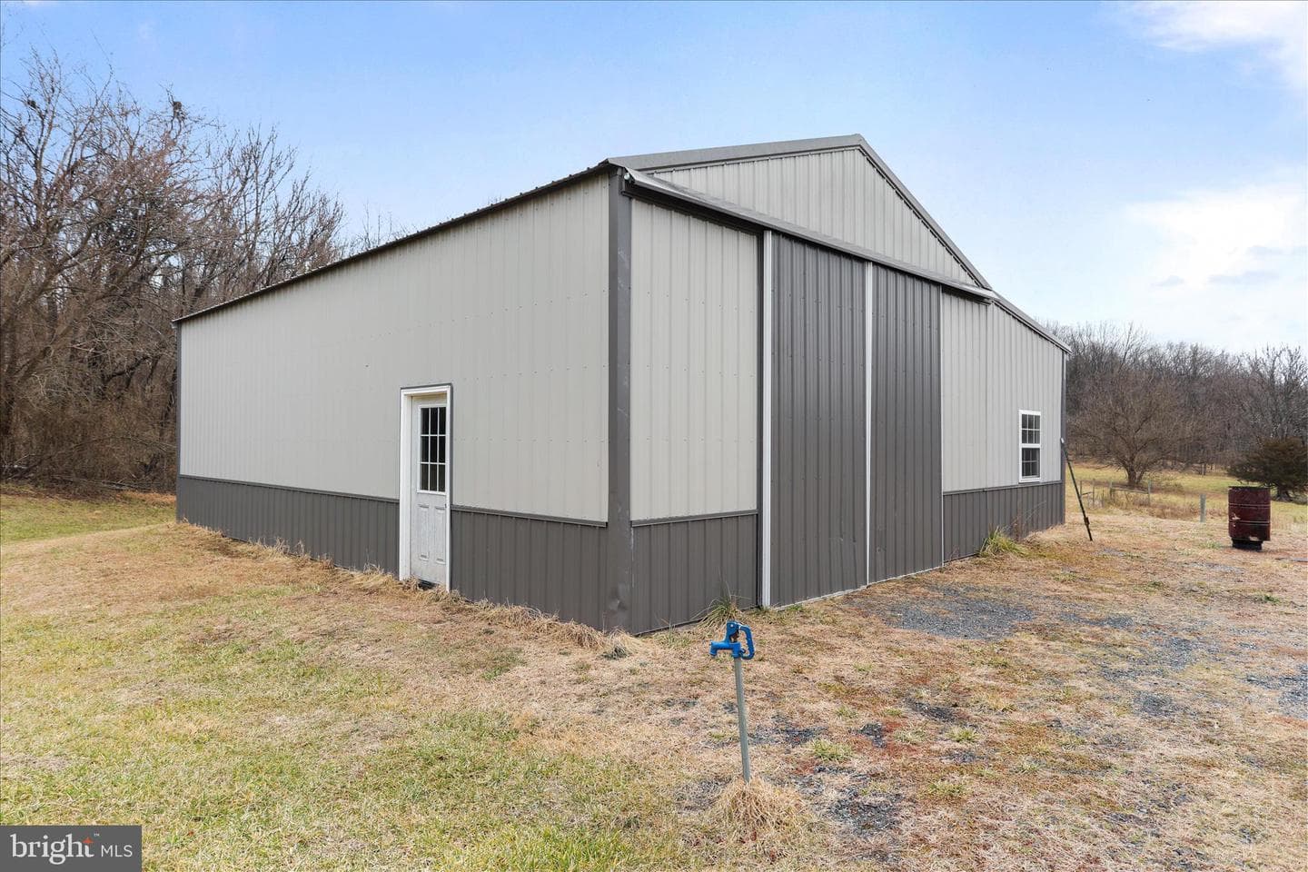 135 Carter Avenue photo 44