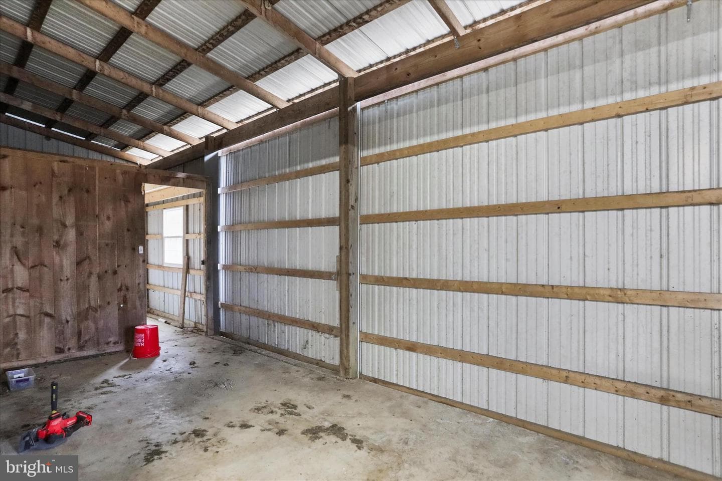 135 Carter Avenue photo 46