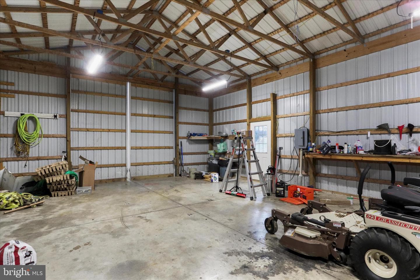 135 Carter Avenue photo 47