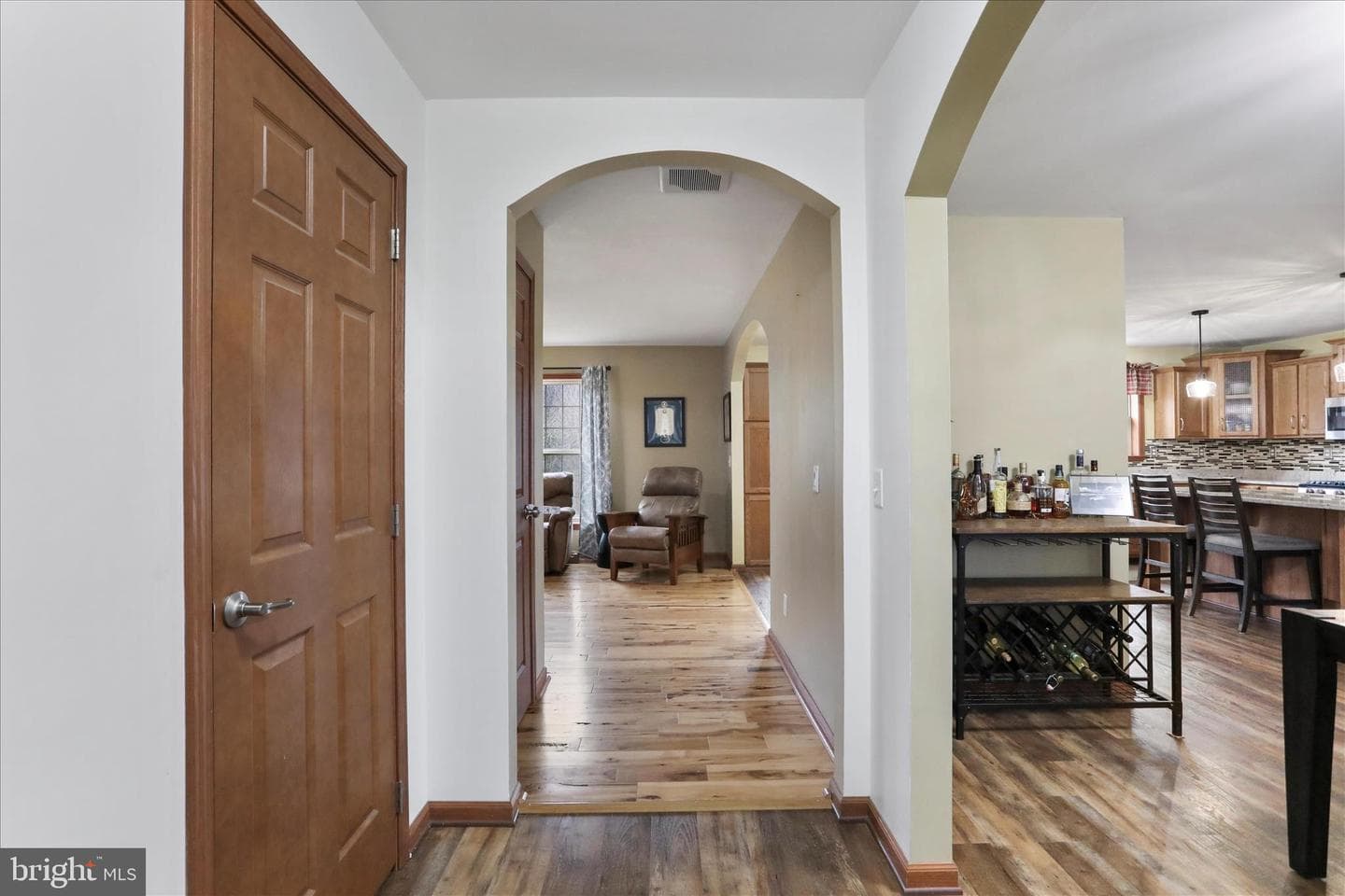 135 Carter Avenue photo 5