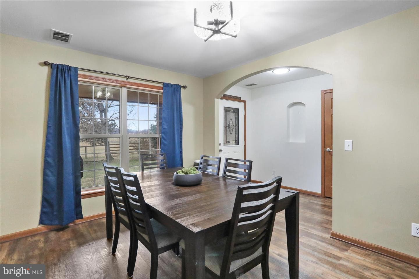 135 Carter Avenue photo 7