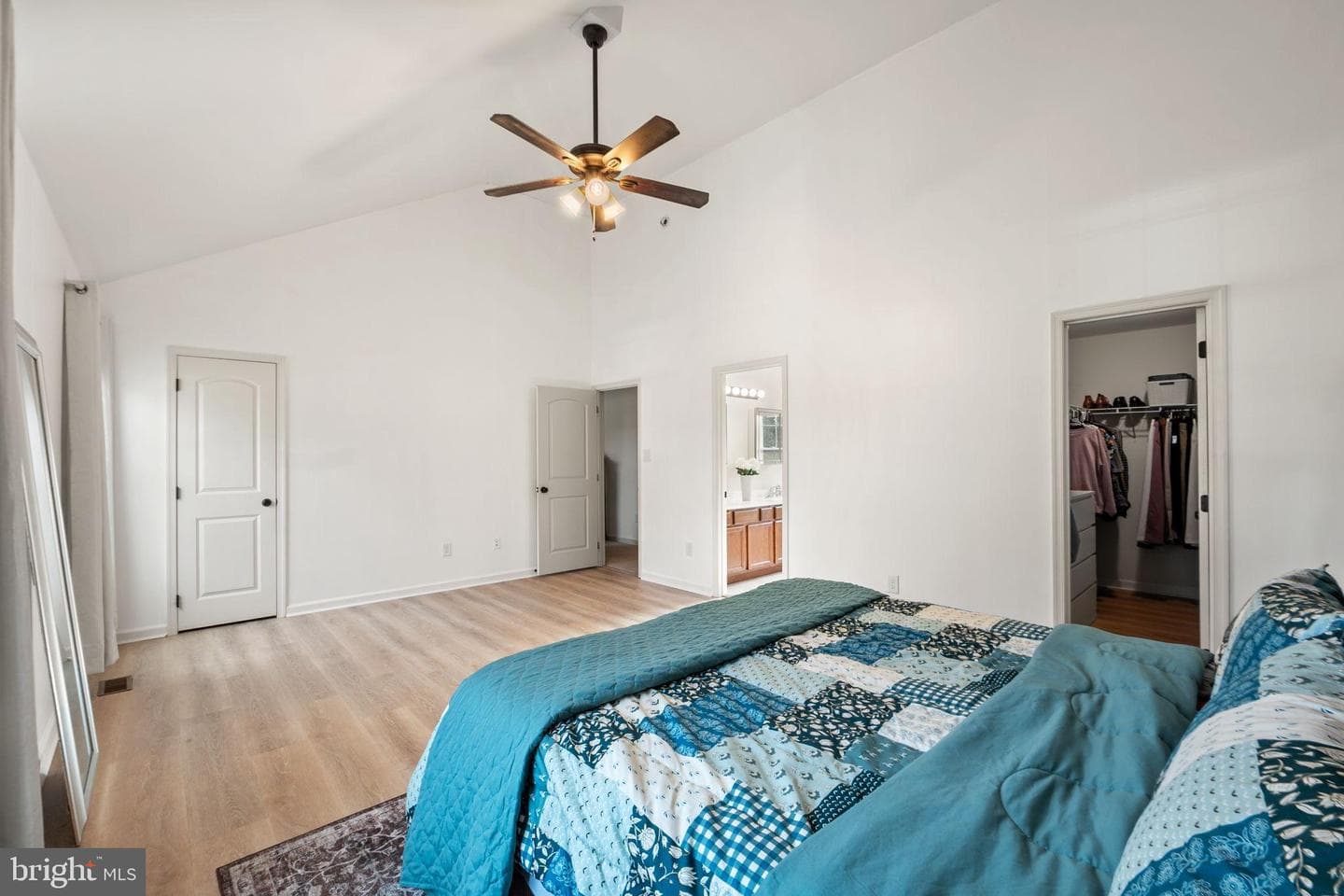 99 Nathaniel Drive photo 14