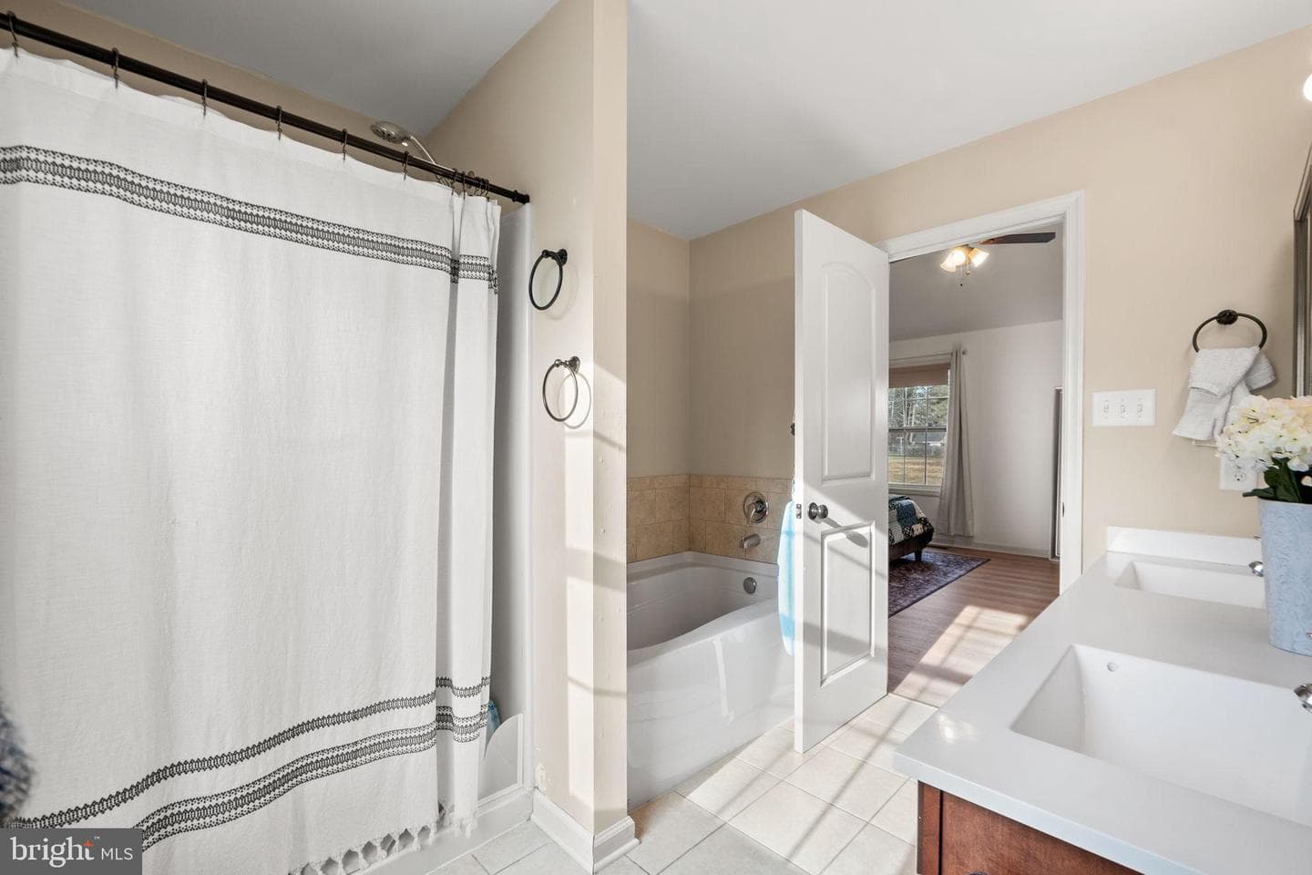99 Nathaniel Drive photo 16