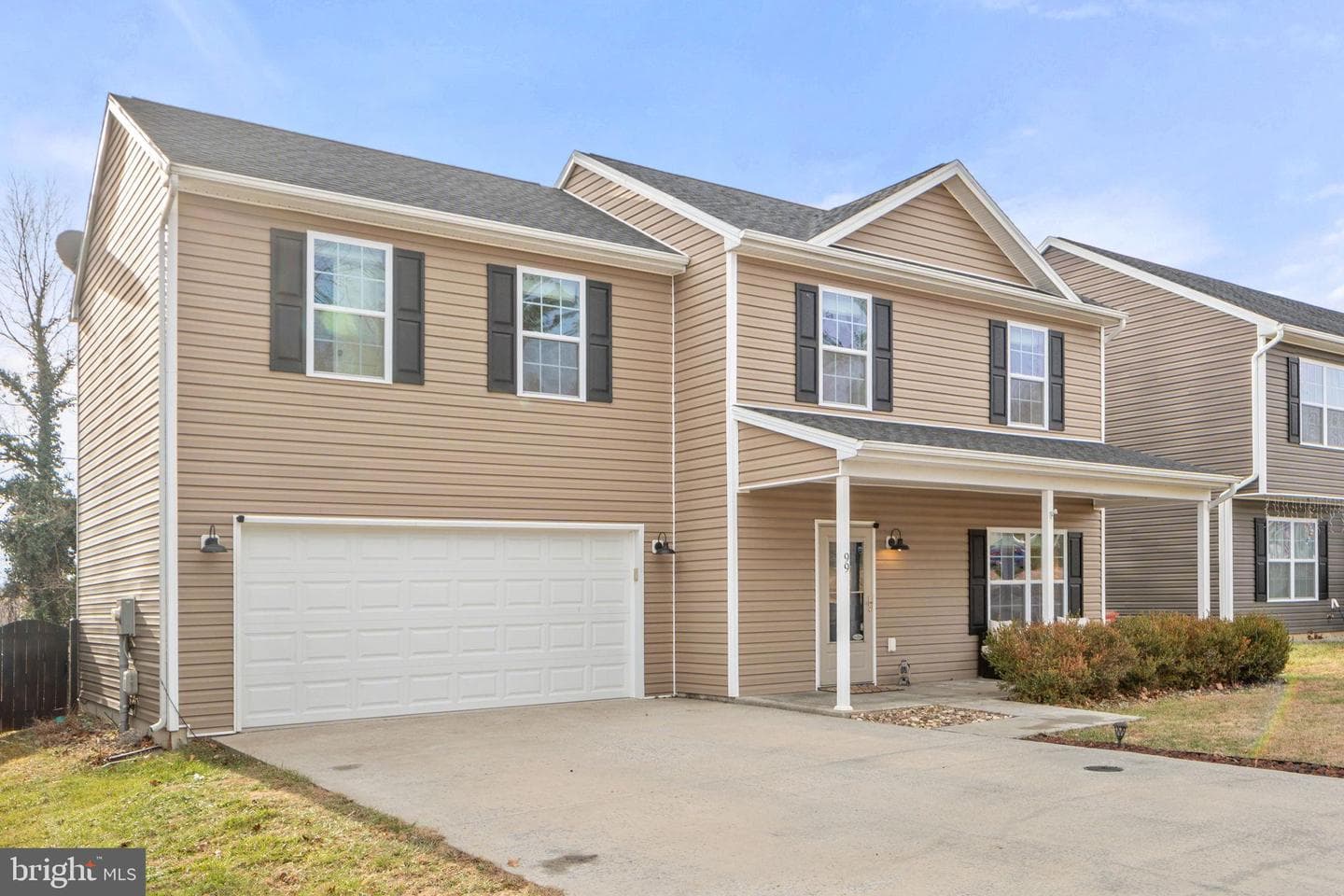 99 Nathaniel Drive photo 2