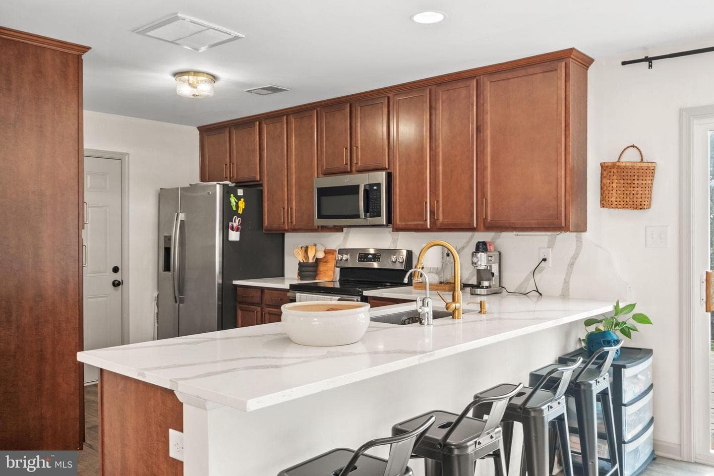 99 Nathaniel Drive photo 6