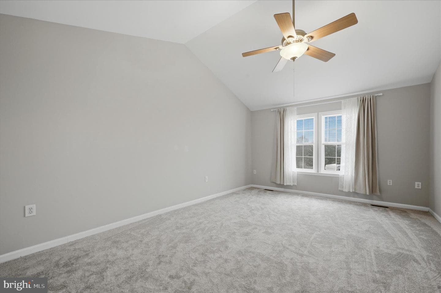 9 General Lawton Court photo 28