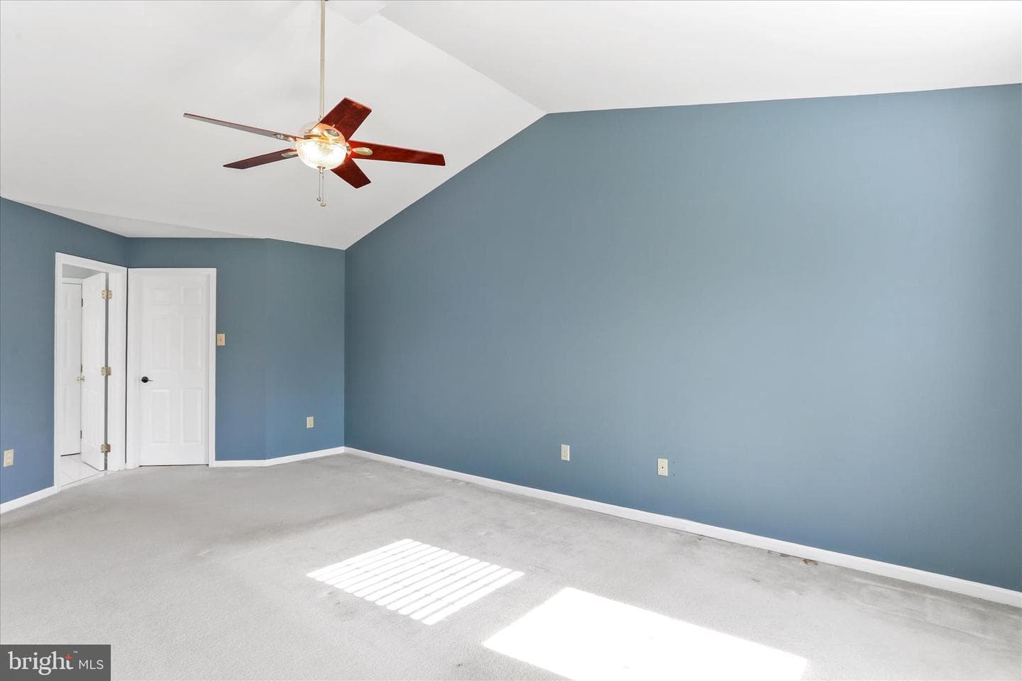 99 Shenandoah View Drive photo 32