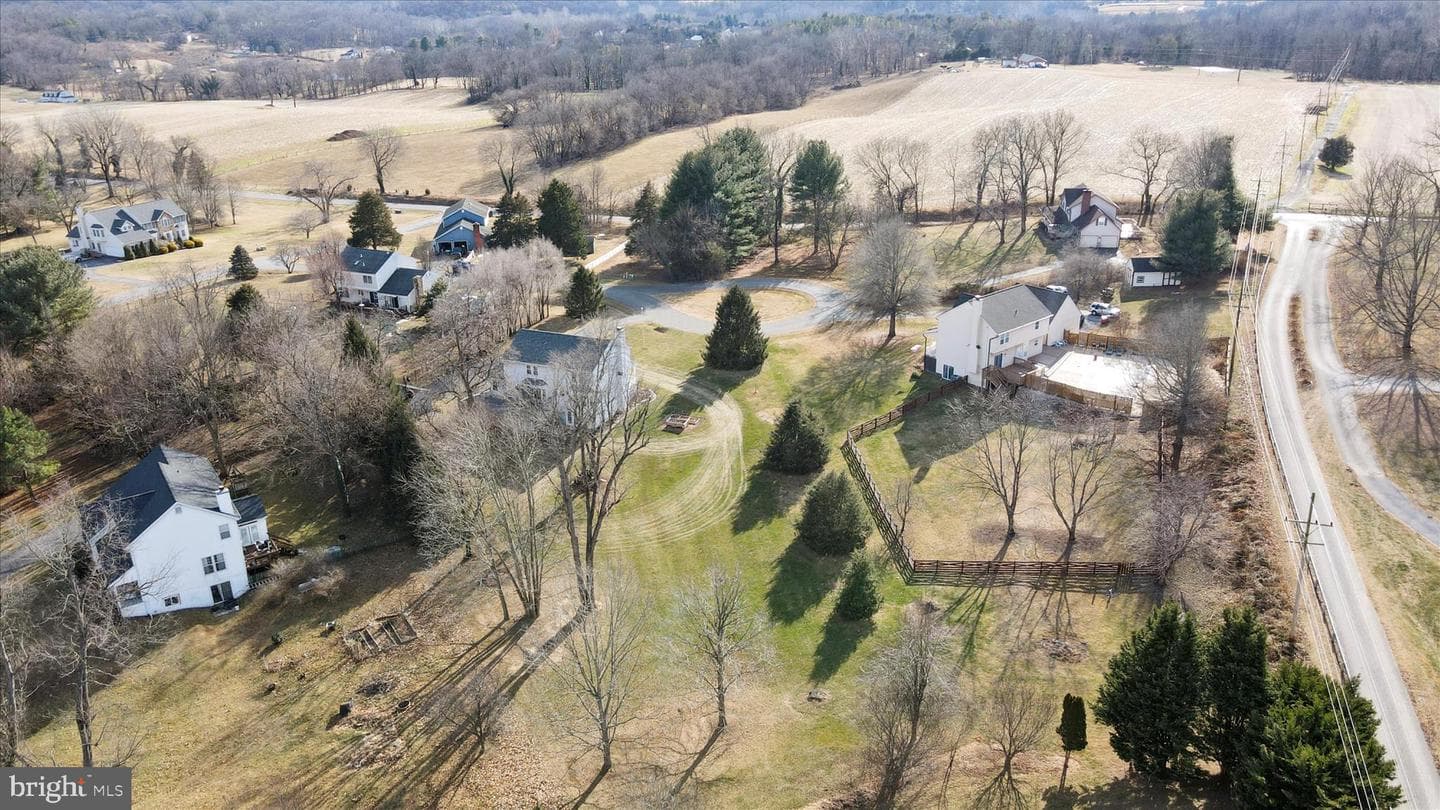99 Shenandoah View Drive photo 8
