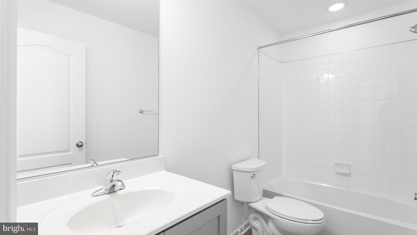 107 Cauplet Court photo 8