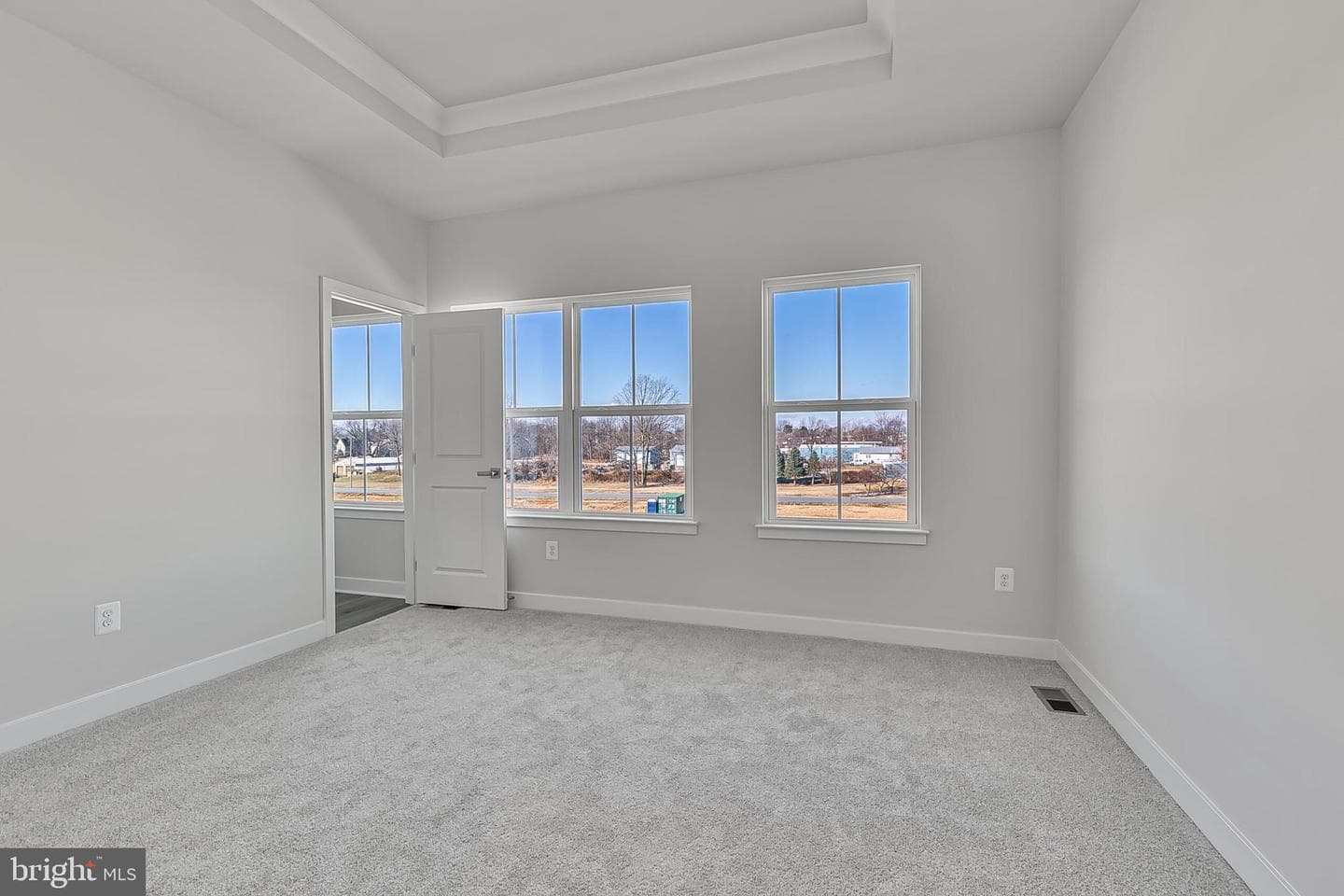 9 Oasis Avenue photo 30