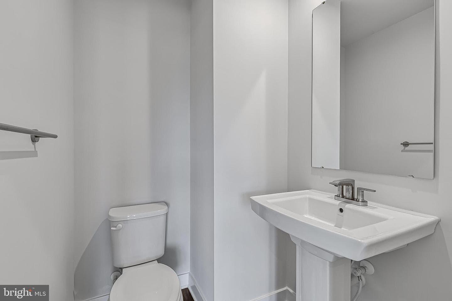 9 Oasis Avenue photo 7