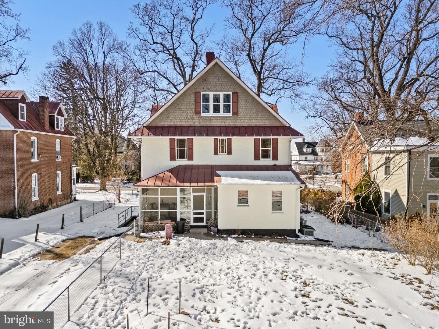 523 S George Street photo 87