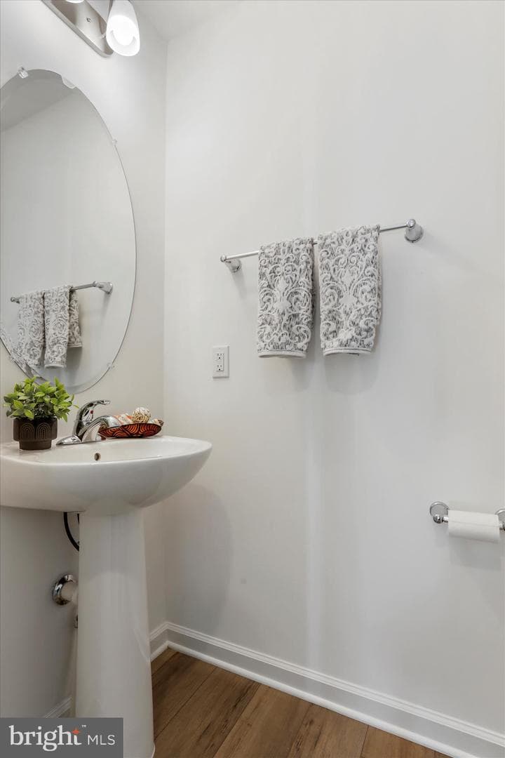 621 Lord Fairfax Street photo 9