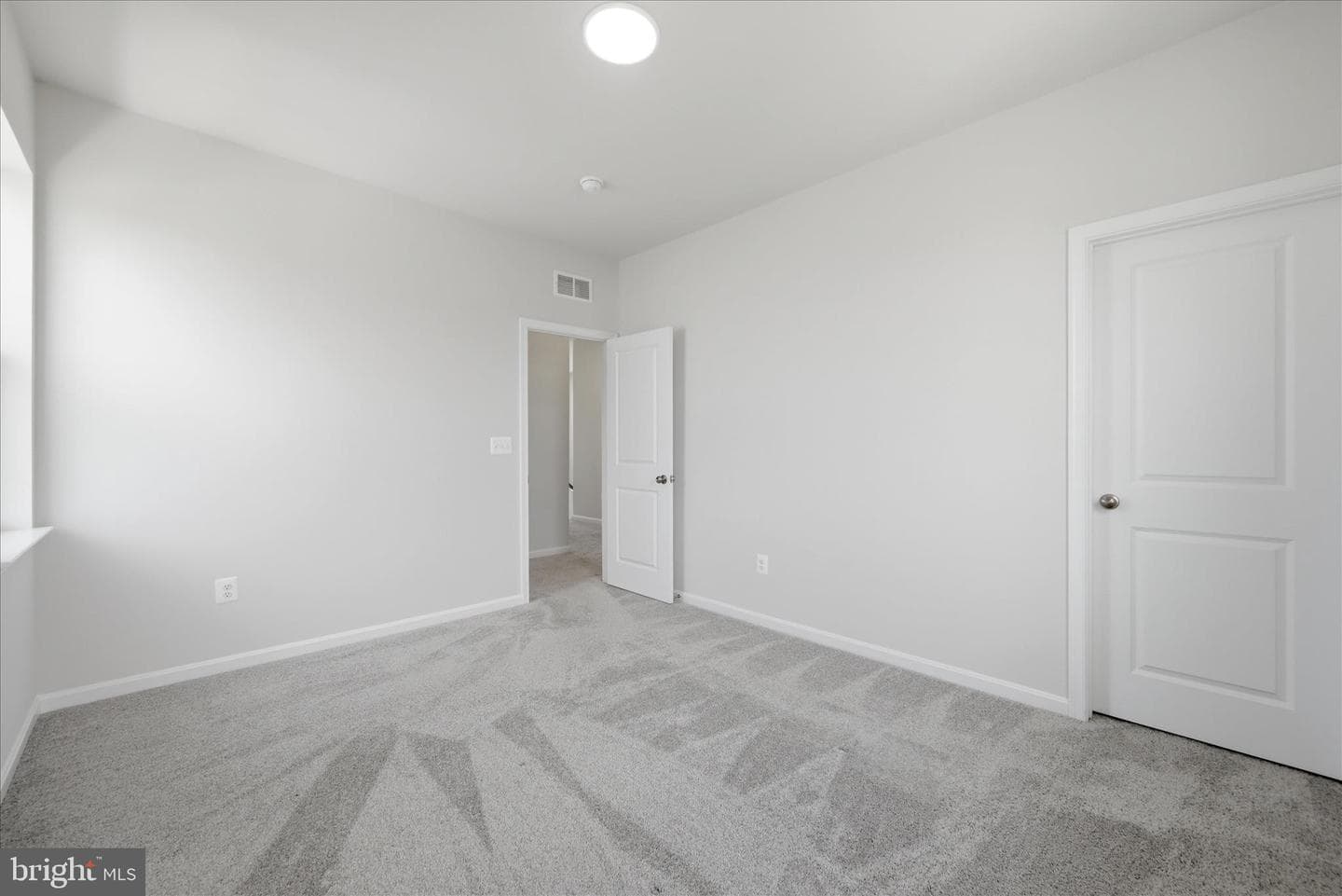 50 Feldberg Drive photo 33