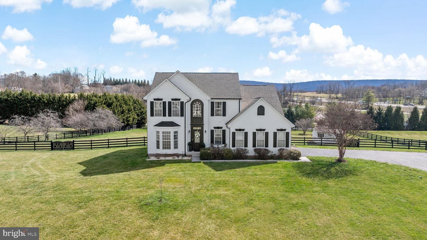 118 Carriage Drive