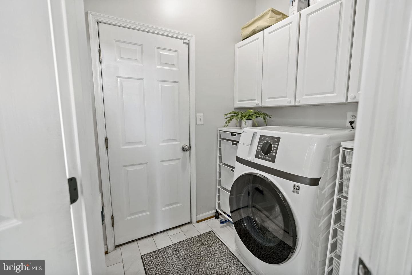 118 Carriage Drive photo 31