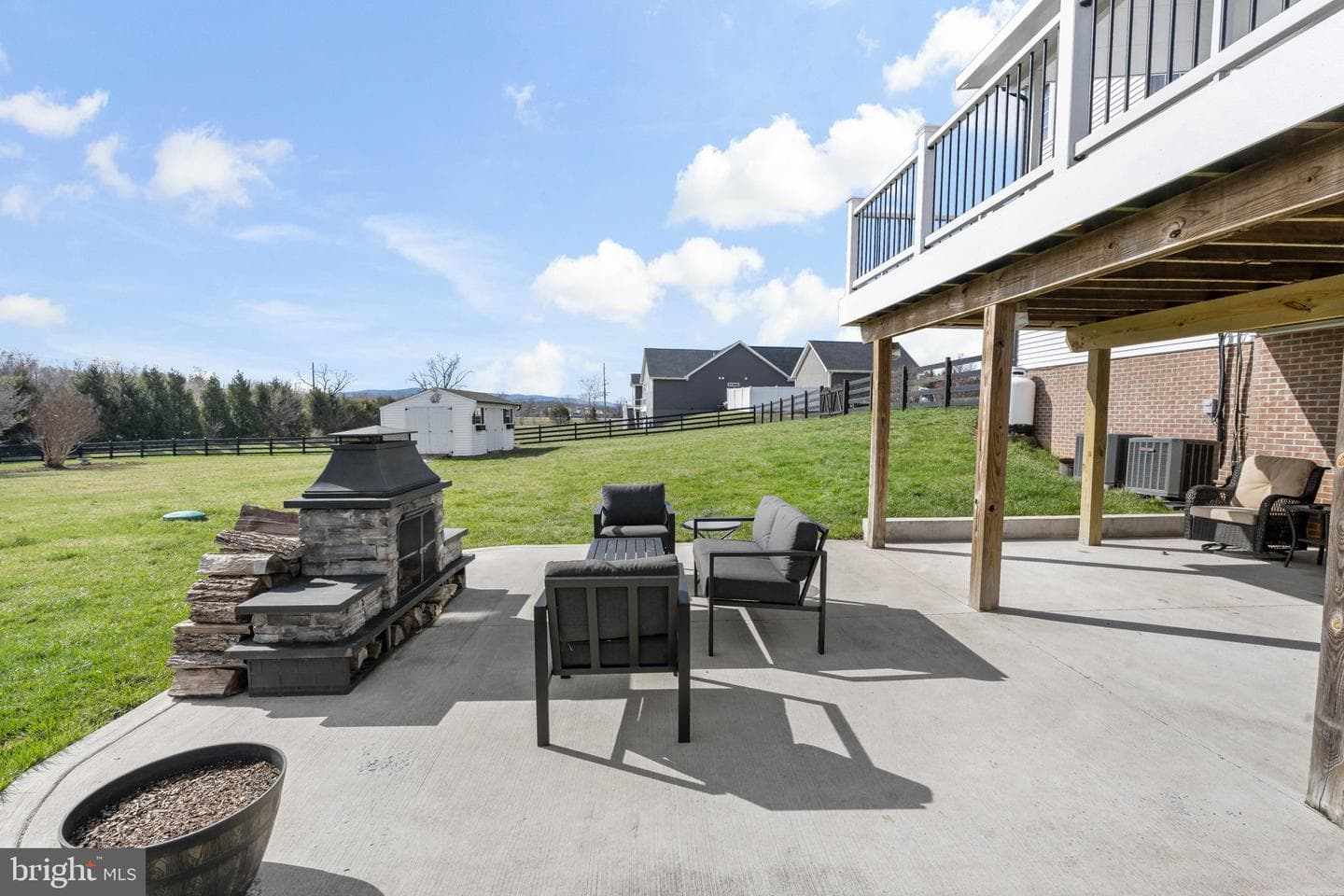 118 Carriage Drive photo 80