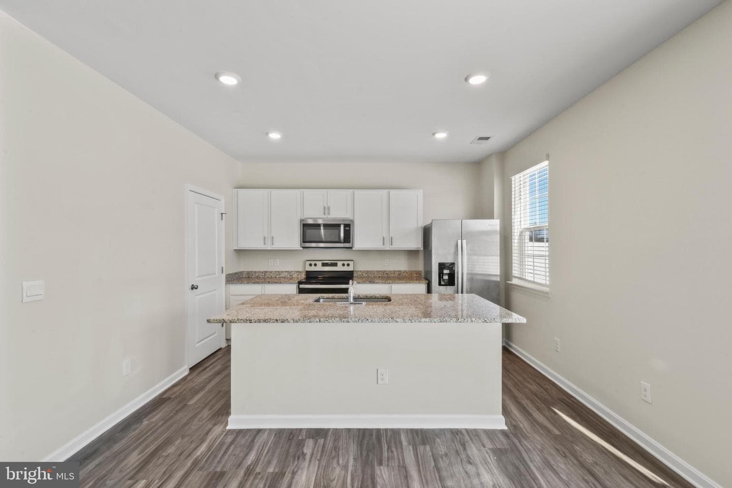 194 Gumspring Drive photo 6