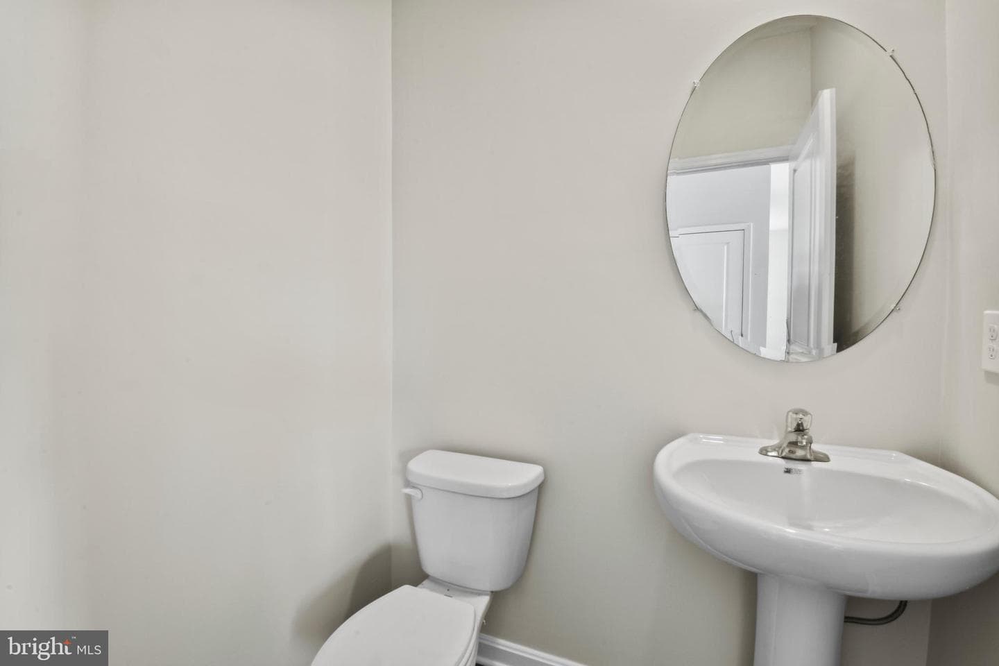 194 Gumspring Drive photo 9