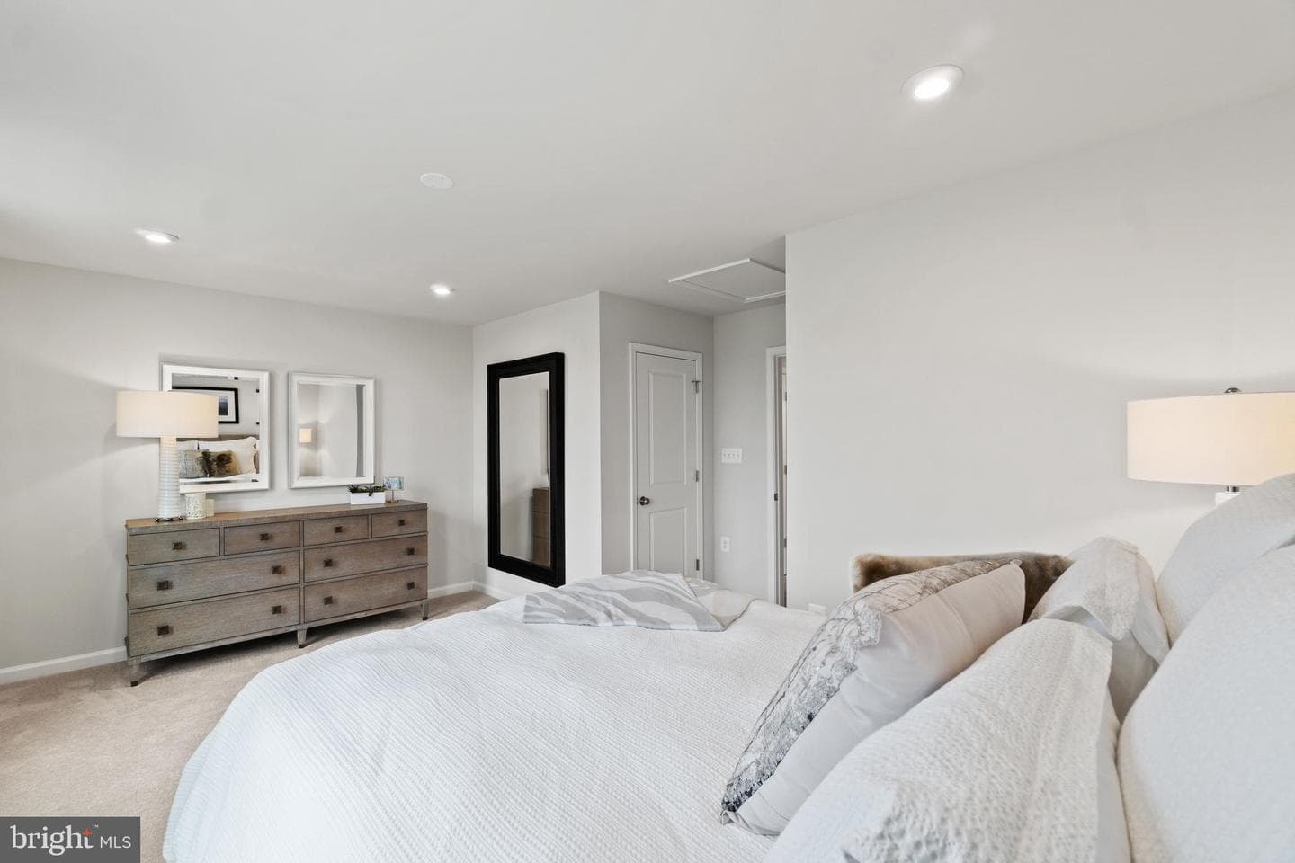 455 Presidents Pointe Avenue photo 18