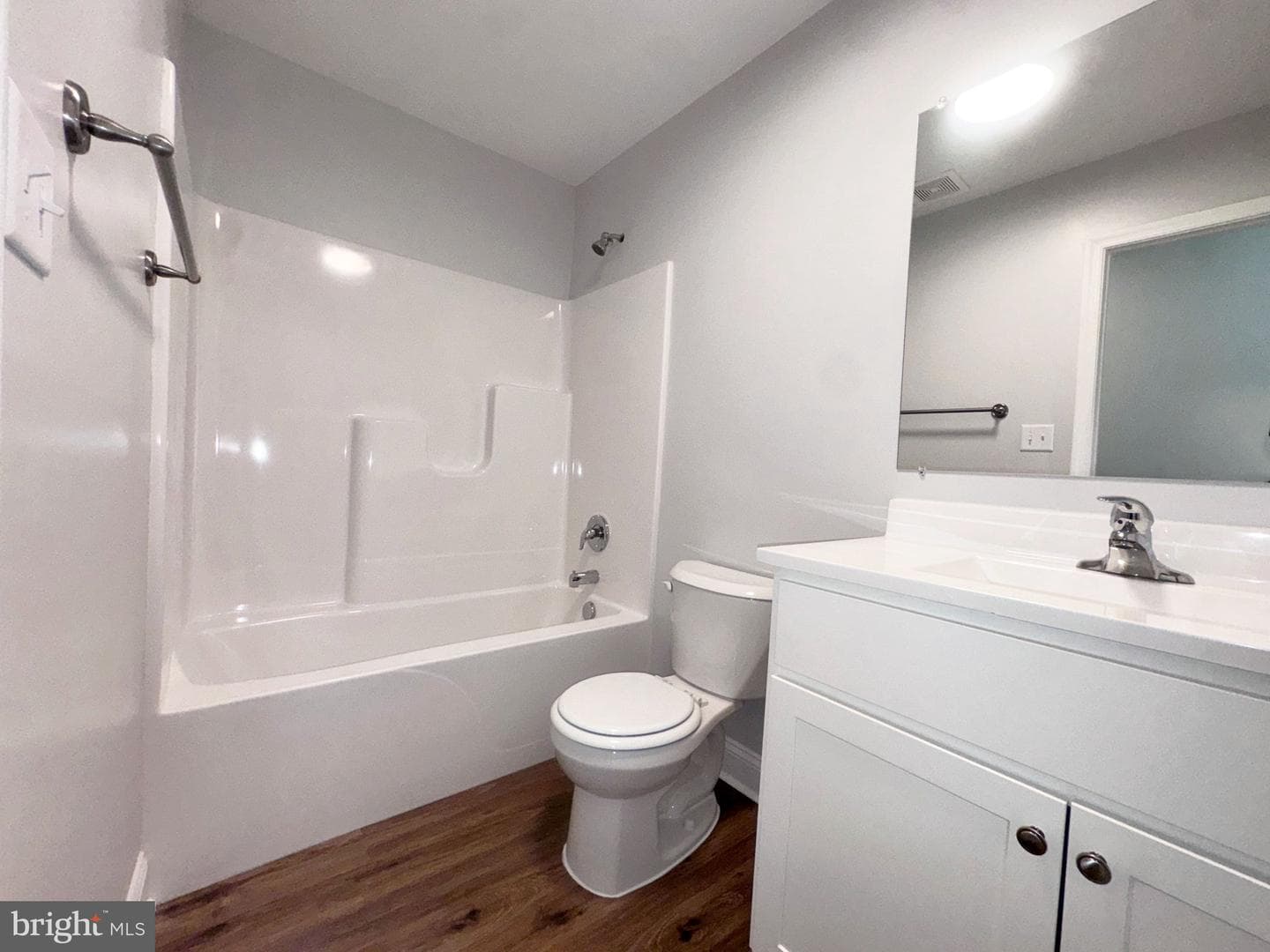 375 Burns Street photo 10