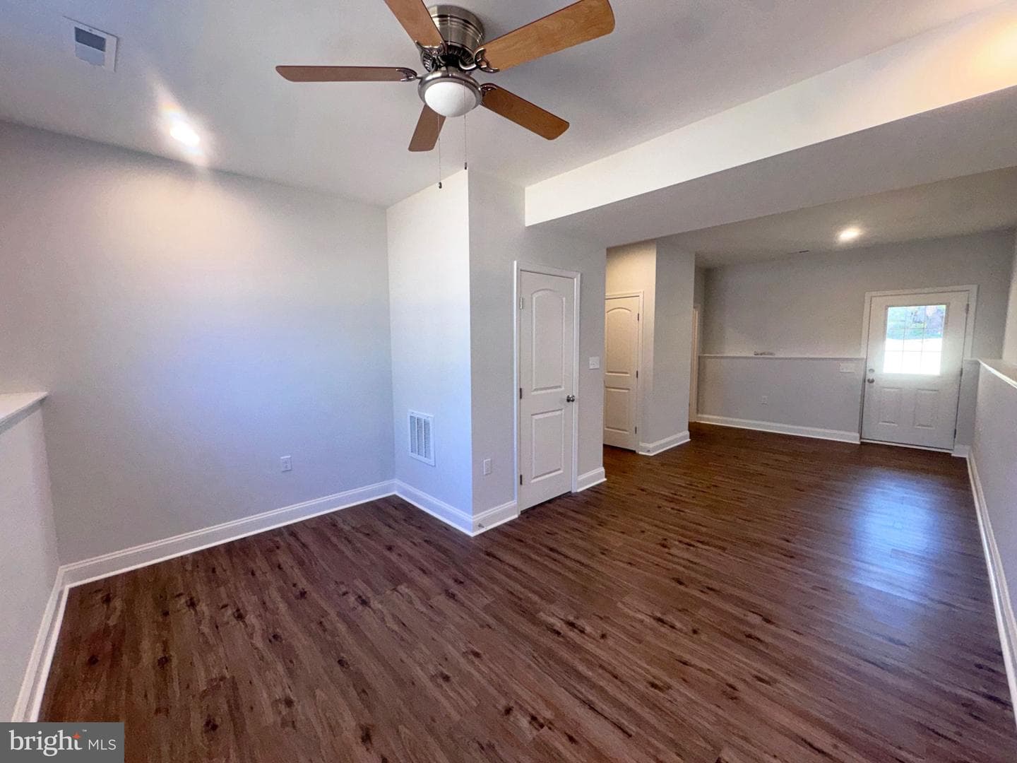 375 Burns Street photo 27