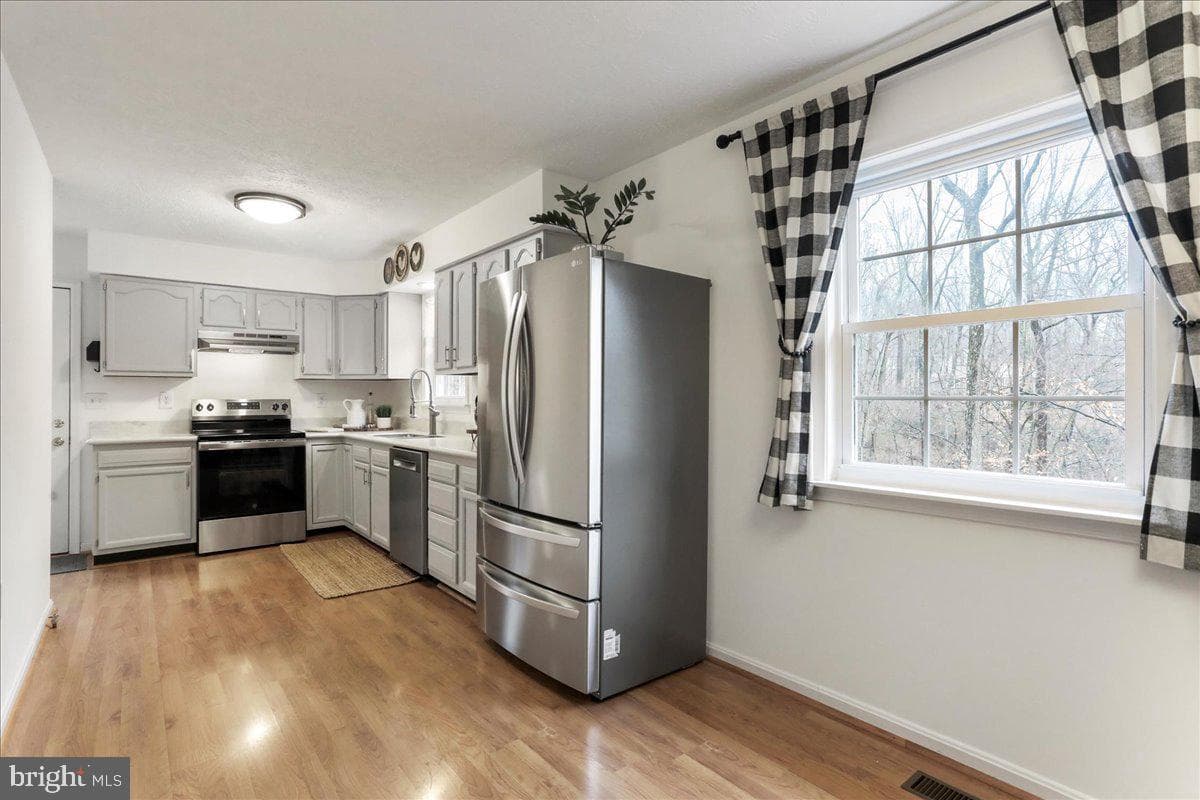 126 Birch Drive photo 10